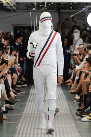 Fotoservizio/SS 2012/MEN/MONCLER GAMME BLEU/D1/0