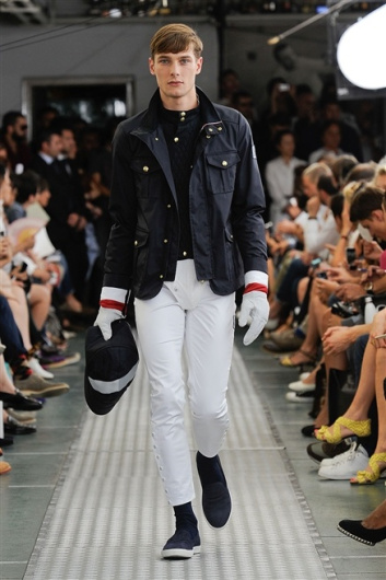 Fotoservizio/SS 2012/MEN/MONCLER GAMME BLEU/D1/13