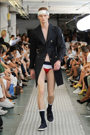 Fotoservizio/SS 2012/MEN/MONCLER GAMME BLEU/D1/19