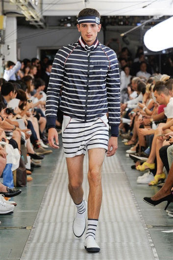 Fotoservizio/SS 2012/MEN/MONCLER GAMME BLEU/D1/24
