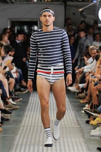 Fotoservizio/SS 2012/MEN/MONCLER GAMME BLEU/D1/27