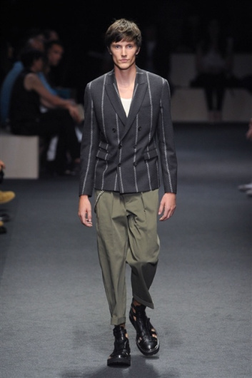Fotoservizio/SS 2012/MEN/NEIL BARRETT/D1/13