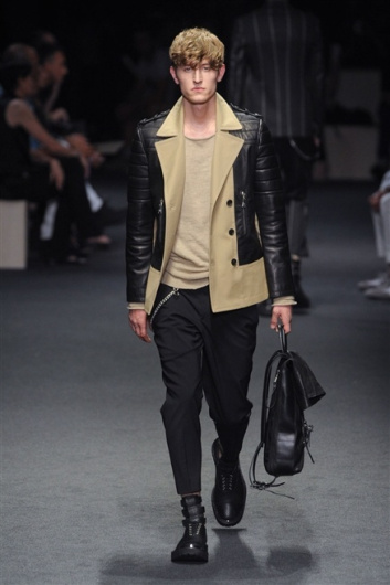 Fotoservizio/SS 2012/MEN/NEIL BARRETT/D1/20