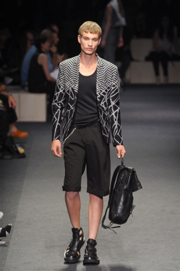 Fotoservizio/SS 2012/MEN/NEIL BARRETT/D1/26