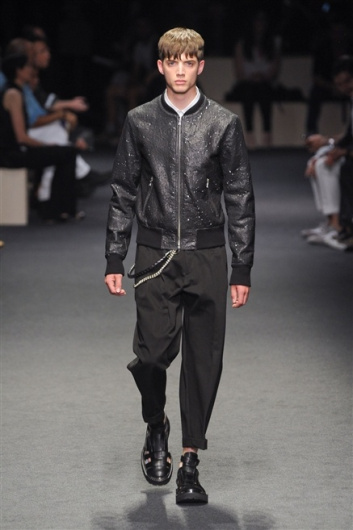 Fotoservizio/SS 2012/MEN/NEIL BARRETT/D1/30