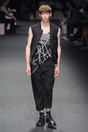 Fotoservizio/SS 2012/MEN/NEIL BARRETT/D1/36