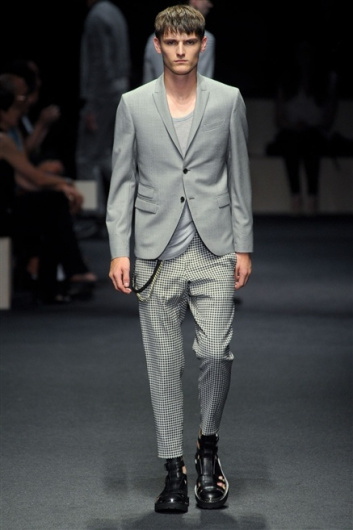 Fotoservizio/SS 2012/MEN/NEIL BARRETT/D1/4