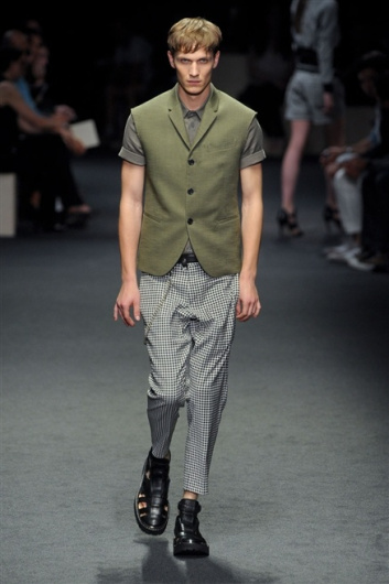 Fotoservizio/SS 2012/MEN/NEIL BARRETT/D1/6