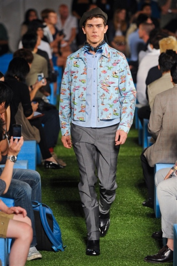 Fotoservizio/SS 2012/MEN/PRADA/D1/8