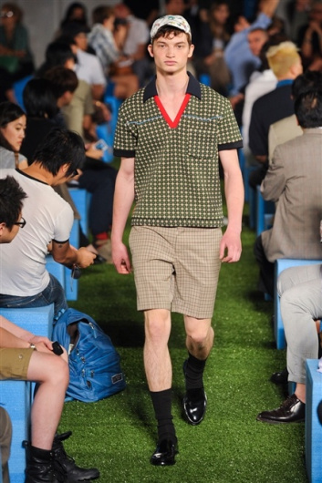Fotoservizio/SS 2012/MEN/PRADA/D1/23