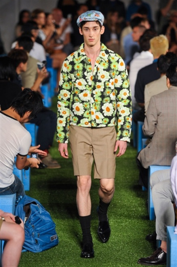 Fotoservizio/SS 2012/MEN/PRADA/D1/24