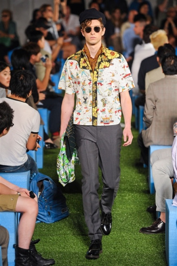 Fotoservizio/SS 2012/MEN/PRADA/D1/25