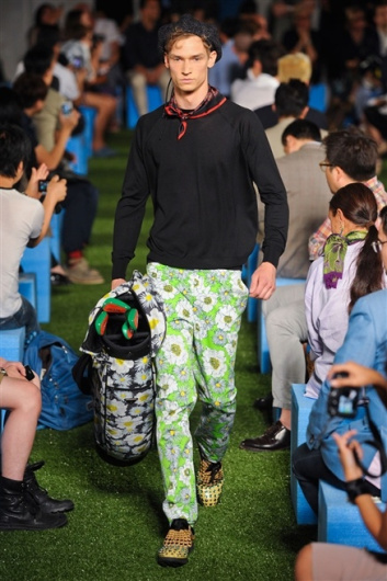Fotoservizio/SS 2012/MEN/PRADA/D1/29
