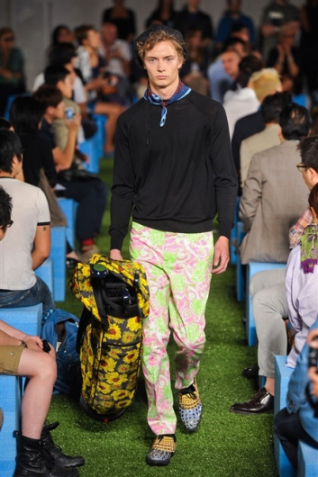 Fotoservizio/SS 2012/MEN/PRADA/D1/30