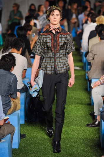 Fotoservizio/SS 2012/MEN/PRADA/D1/33