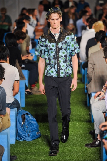 Fotoservizio/SS 2012/MEN/PRADA/D1/35
