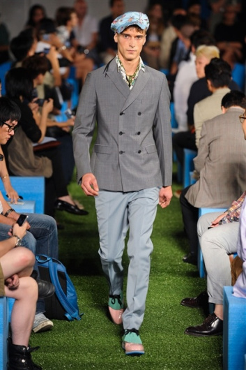 Fotoservizio/SS 2012/MEN/PRADA/D1/1