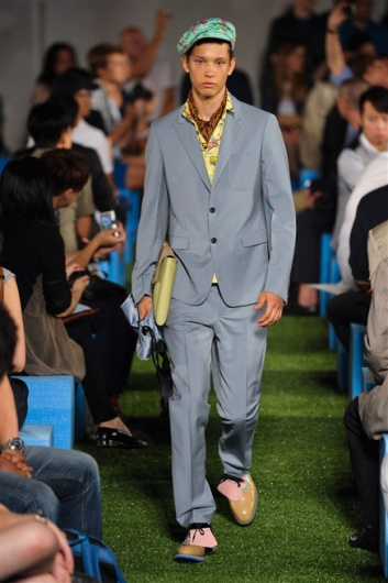 Fotoservizio/SS 2012/MEN/PRADA/D1/3