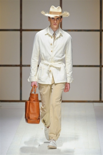 Fotoservizio/SS 2012/MEN/SALVATORE FERRAGAMO/D1/8
