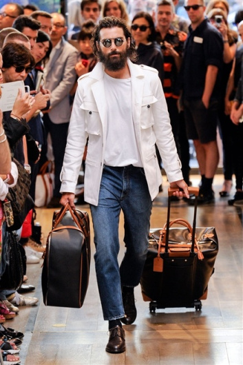 Fotoservizio/SS 2012/MEN/TRUSSARDI/D1/1