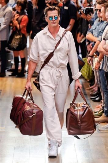Fotoservizio/SS 2012/MEN/TRUSSARDI/D1/3