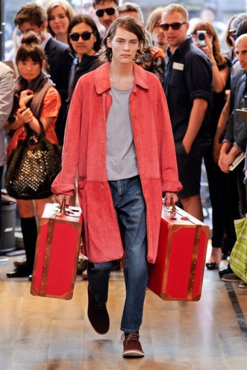 Fotoservizio/SS 2012/MEN/TRUSSARDI/D1/5