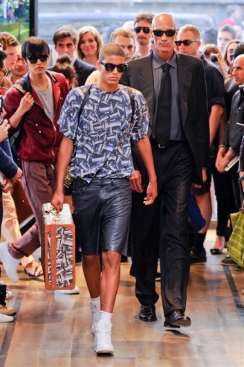 Fotoservizio/SS 2012/MEN/TRUSSARDI/D1/6