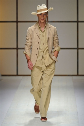 Fotoservizio/SS 2012/MEN/SALVATORE FERRAGAMO/D1/0