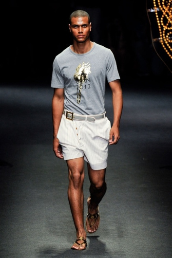 Fotoservizio/SS 2012/MEN/VIVIENNE WESTWOOD/D1/0
