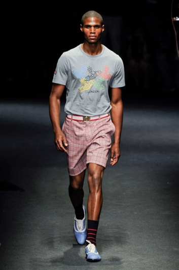 Fotoservizio/SS 2012/MEN/VIVIENNE WESTWOOD/D1/1