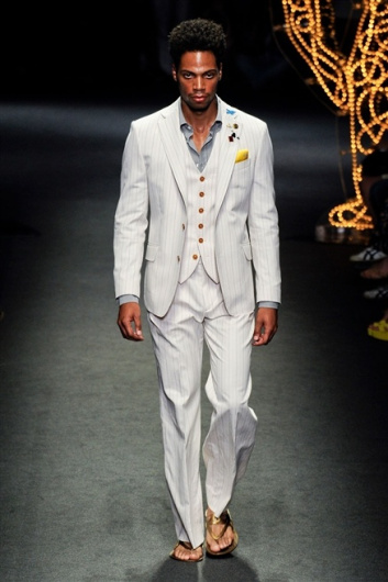 Fotoservizio/SS 2012/MEN/VIVIENNE WESTWOOD/D1/8