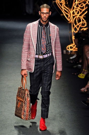 Fotoservizio/SS 2012/MEN/VIVIENNE WESTWOOD/D1/17