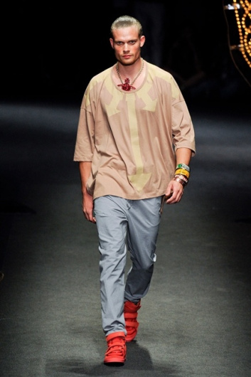 Fotoservizio/SS 2012/MEN/VIVIENNE WESTWOOD/D1/30