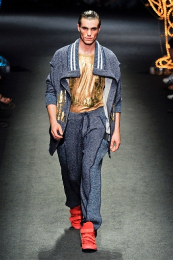 Fotoservizio/SS 2012/MEN/VIVIENNE WESTWOOD/D1/34