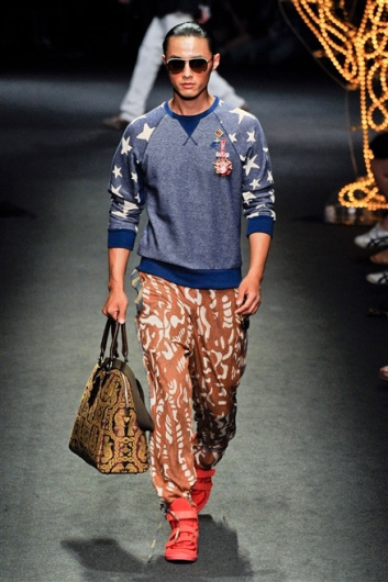 Fotoservizio/SS 2012/MEN/VIVIENNE WESTWOOD/D1/35