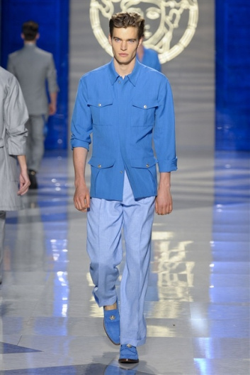 Fotoservizio/SS 2012/MEN/VERSACE/D1/4
