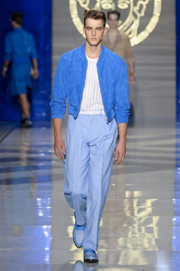 Fotoservizio/SS 2012/MEN/VERSACE/D1/7
