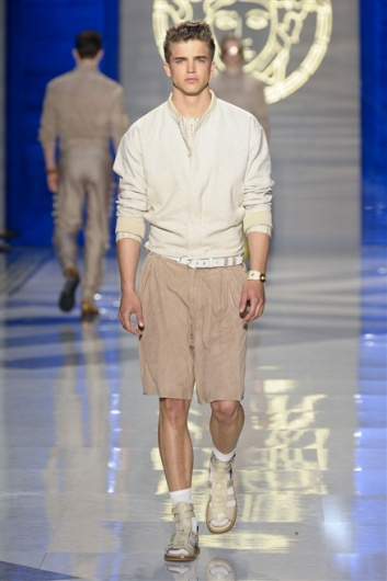 Fotoservizio/SS 2012/MEN/VERSACE/D1/12