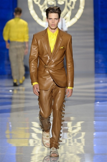 Fotoservizio/SS 2012/MEN/VERSACE/D1/21