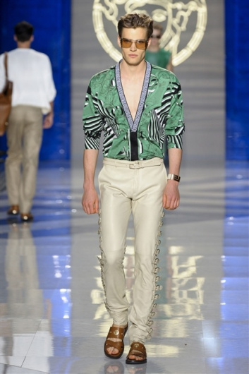 Fotoservizio/SS 2012/MEN/VERSACE/D1/24