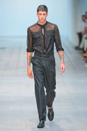 Fotoservizio/SS 2013/MEN/COSTUME NATIONAL HOMME/D1/32