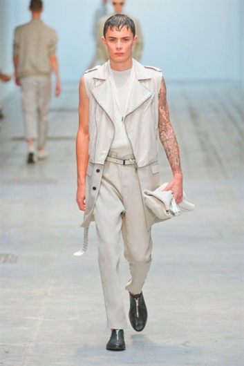 Fotoservizio/SS 2013/MEN/COSTUME NATIONAL HOMME/D1/2