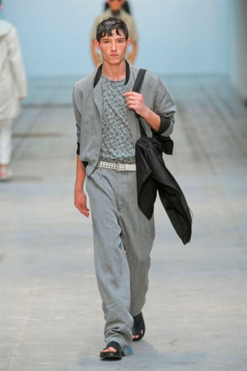 Fotoservizio/SS 2013/MEN/COSTUME NATIONAL HOMME/D1/8
