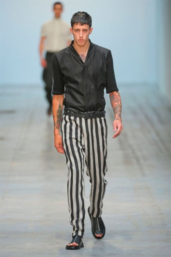 Fotoservizio/SS 2013/MEN/COSTUME NATIONAL HOMME/D1/11