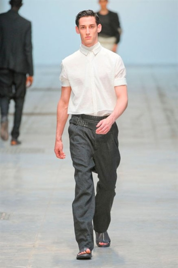 Fotoservizio/SS 2013/MEN/COSTUME NATIONAL HOMME/D1/12