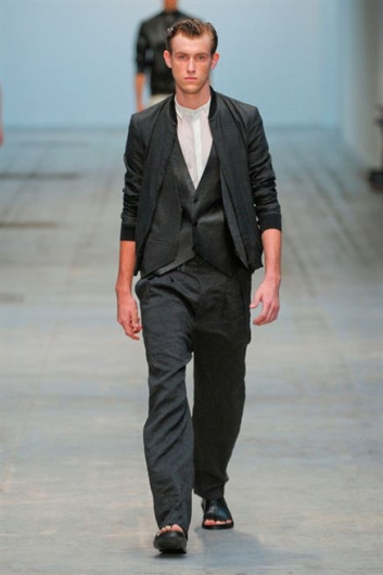 Fotoservizio/SS 2013/MEN/COSTUME NATIONAL HOMME/D1/14
