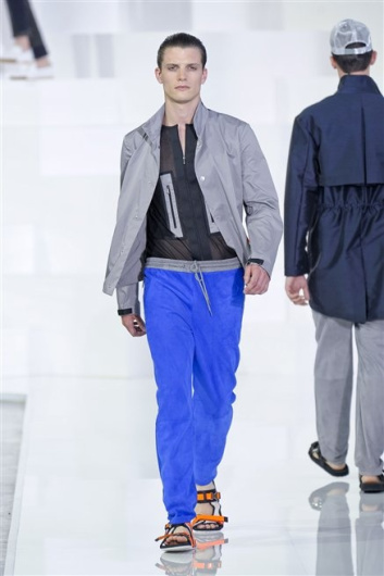 Fotoservizio/SS 2013/MEN/DIRK BIKKEMBERGS/D1/4