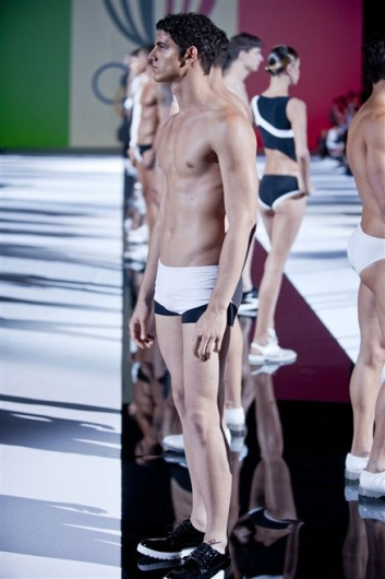 Fotoservizio/SS 2013/MEN/EMPORIO ARMANI/D1/53