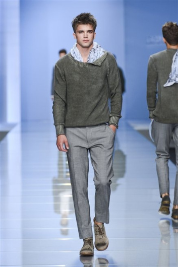 Fotoservizio/SS 2013/MEN/ERMANNO SCERVINO/D1/24