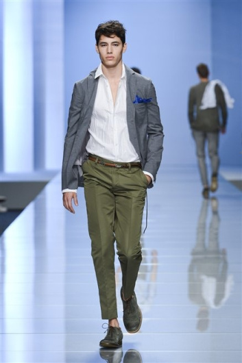 Fotoservizio/SS 2013/MEN/ERMANNO SCERVINO/D1/25